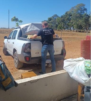 Retirada dos pertences da fazenda