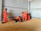 Corpo de Bombeiros resgata trabalhador soterrado por carga de milho em Castanheira