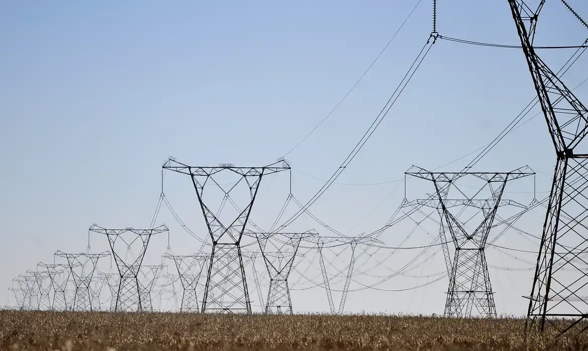 ONS suspende geração excedente de energia neste domingo