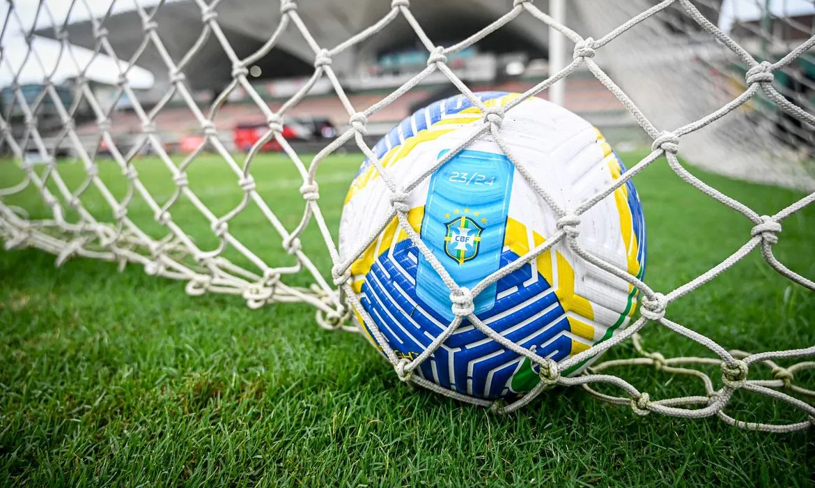Brasileirão feminino chega à reta final com vagas e rebaixamento em disputa