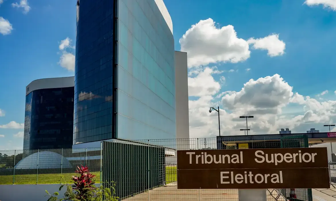 TSE busca consenso sobre IA nas eleições