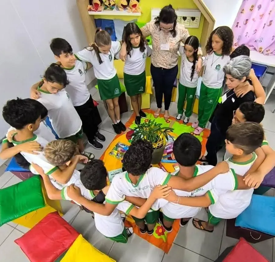 Parceria entre Judiciário e Prefeitura expande Círculos de Construção de Paz em escolas de Sinop com mais de 750 encontros realizados