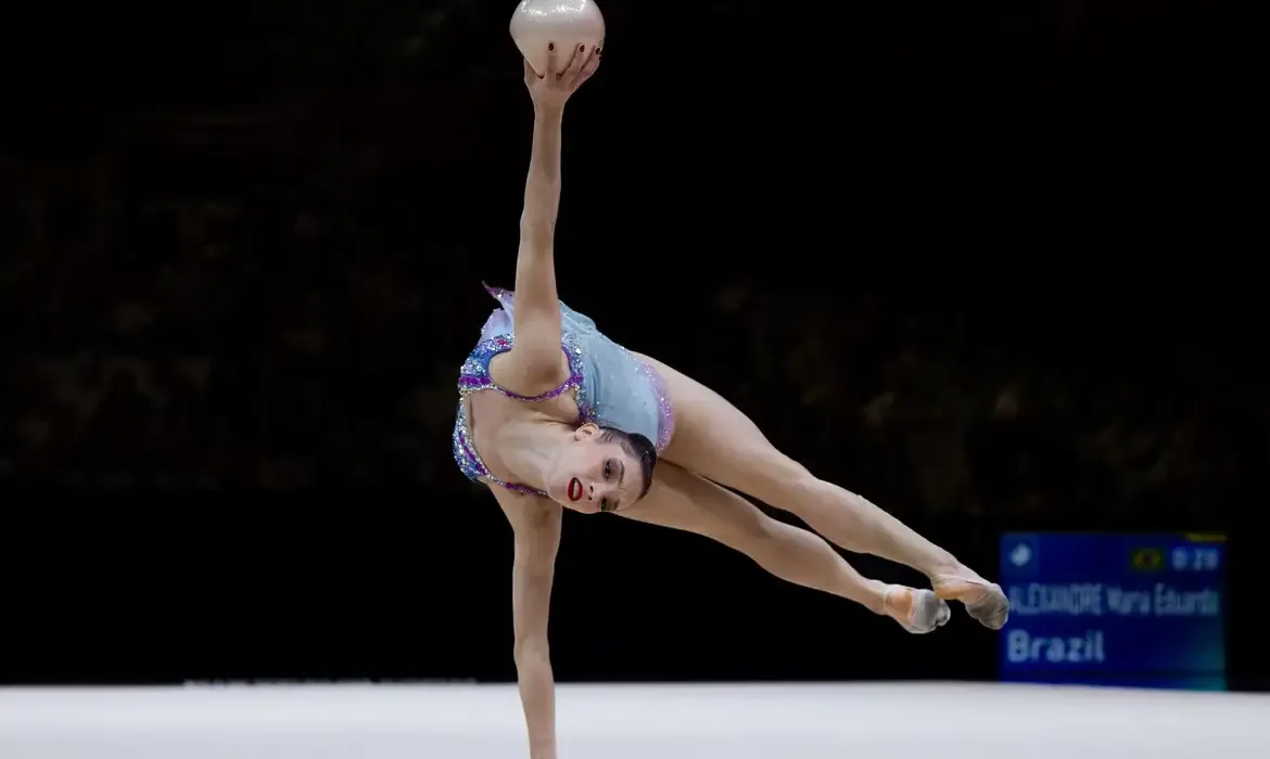 Ginástica rítmica: Babi e Maria Eduarda brilham
