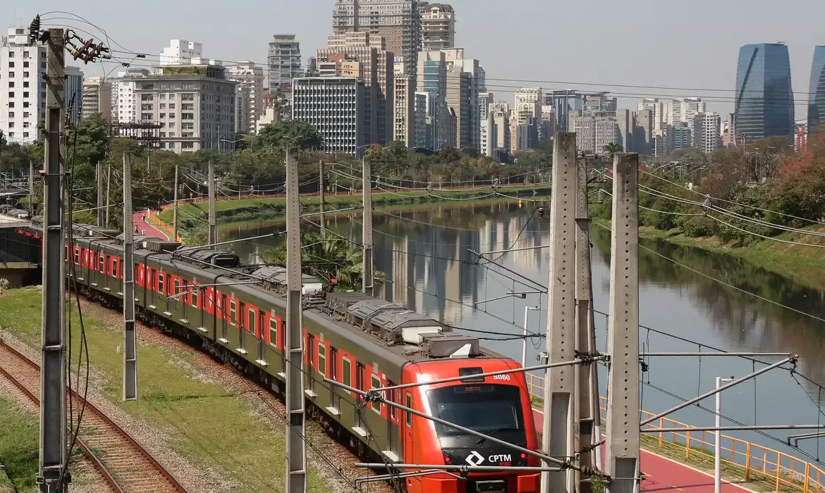 Greve provoca congestionamento de mais de 2 mil km em SP