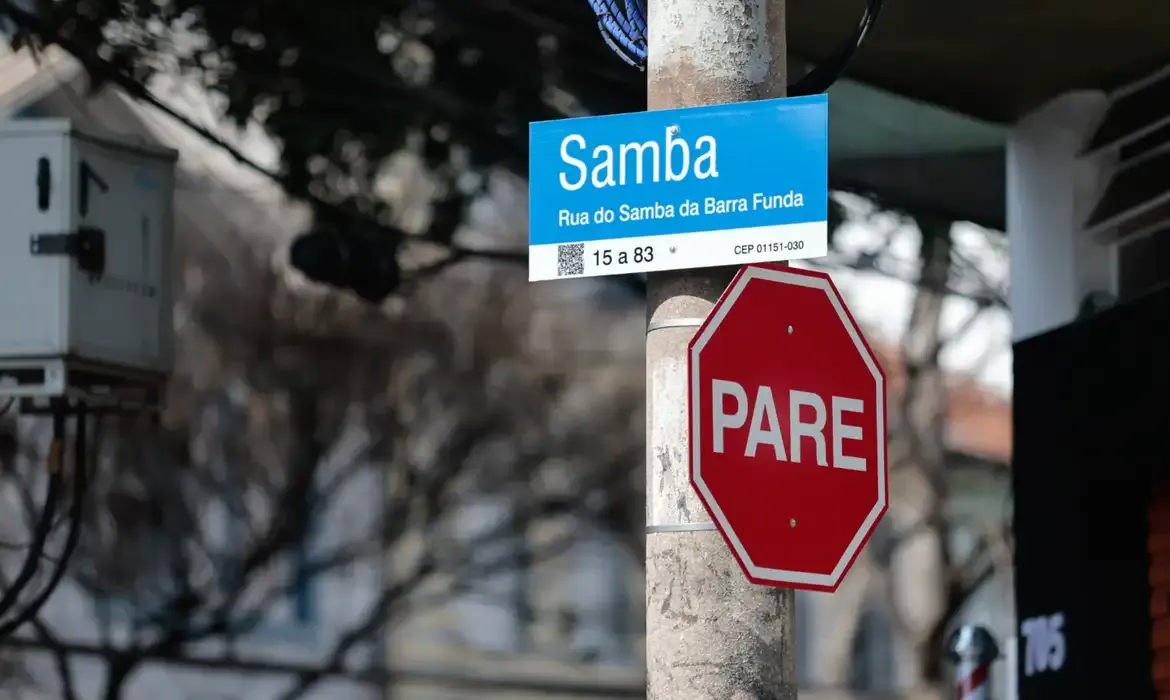 Rua ganha novo nome para preservar a história do Samba na Barra Funda