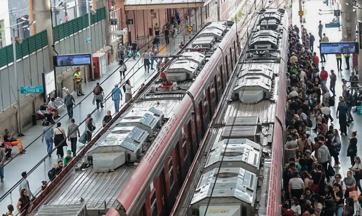Greve nas linhas da CPTM começa após impasse sobre privatização