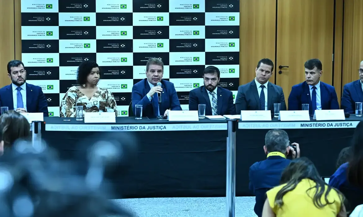 Operação Lívia desarticula grupo que atuava contra adolescentes