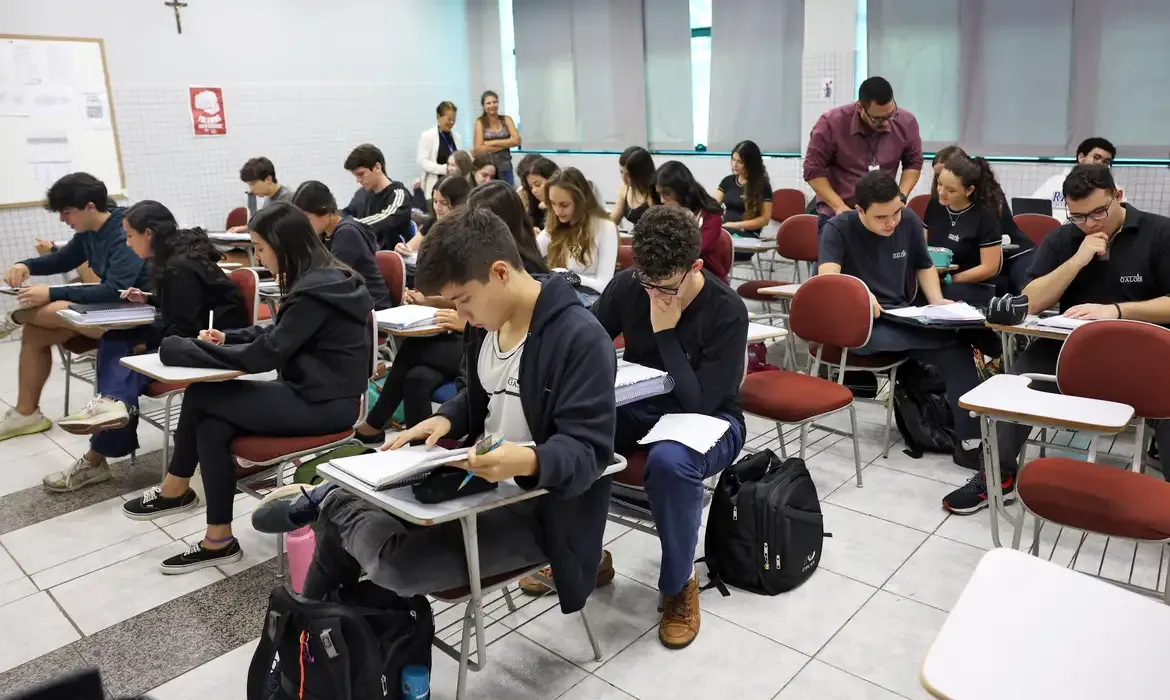 Prouni oferece bolsa permanência de R$ 700 por mês