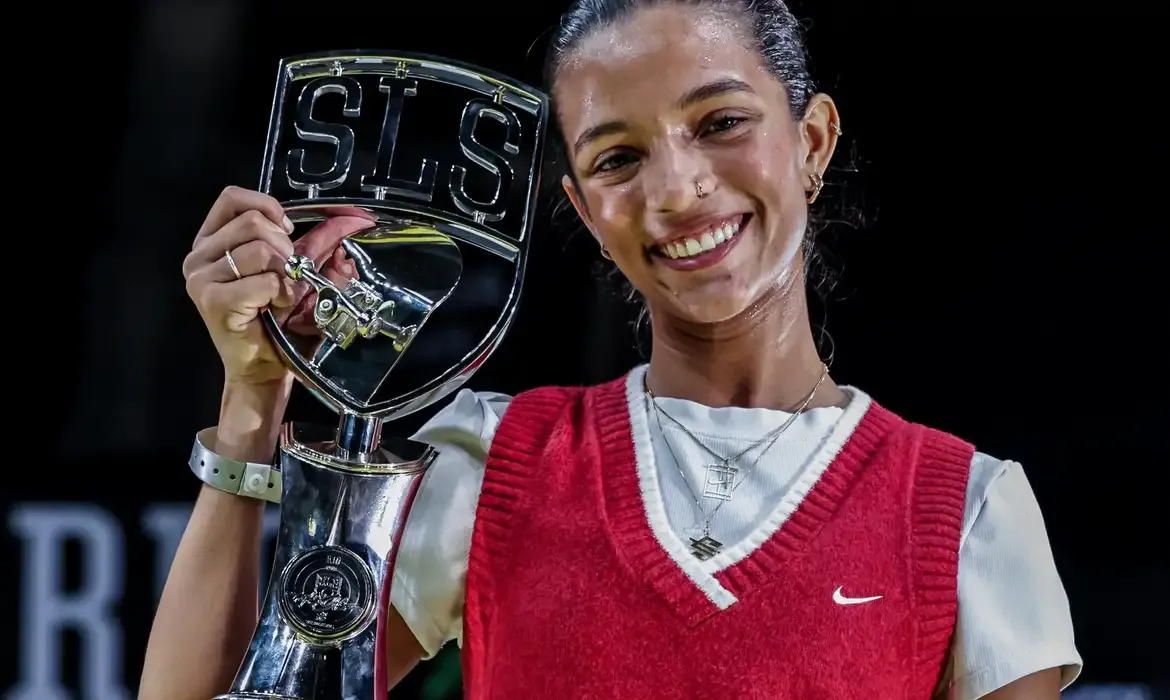 Rayssa conquista título da etapa carioca da SLS