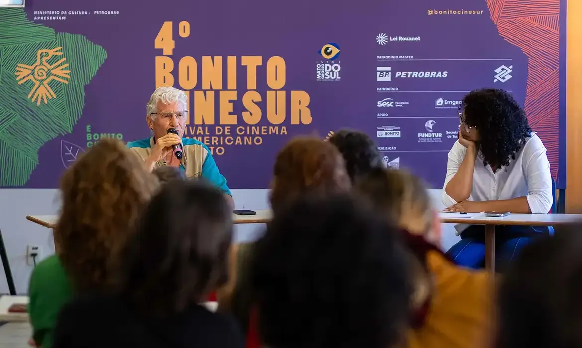 Vídeo revoluciona memória indígena, mas acervo corre risco de desaparecer