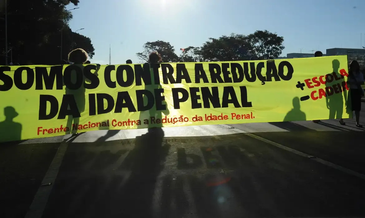 Pediatras se opõem à redução da maioridade penal