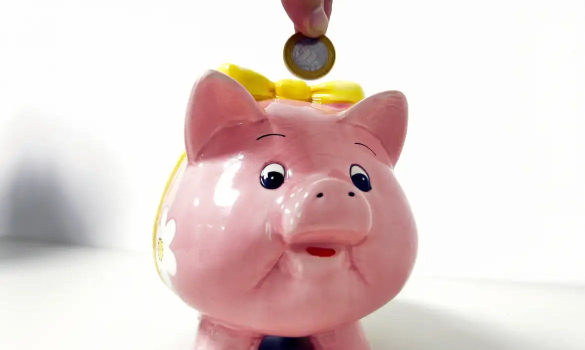 Poupança tem retirada líquida de R$ 7,15 bilhões em julho