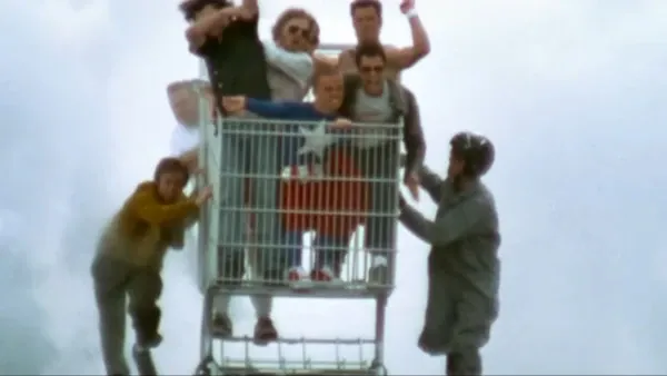 Jackass retorna para uma última aventura