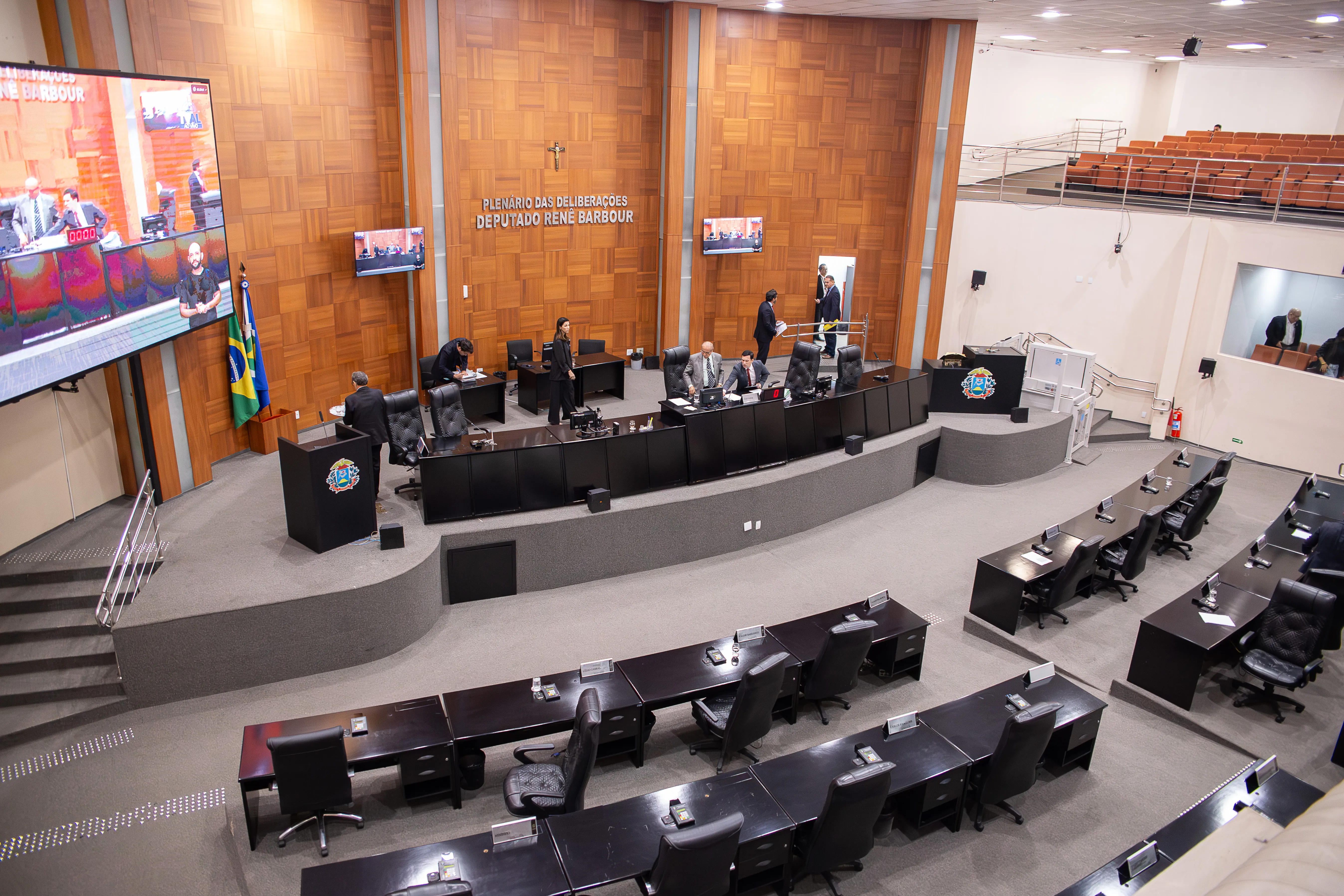 ALMT aprova 25 projetos, incluindo novas políticas públicas de saúde voltadas a pacientes com câncer, diabetes e autismo
