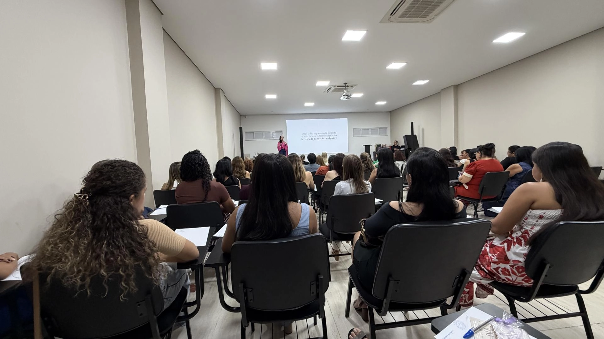 CDL Mulher promove encontro sobre autoconhecimento e fortalecimento feminino