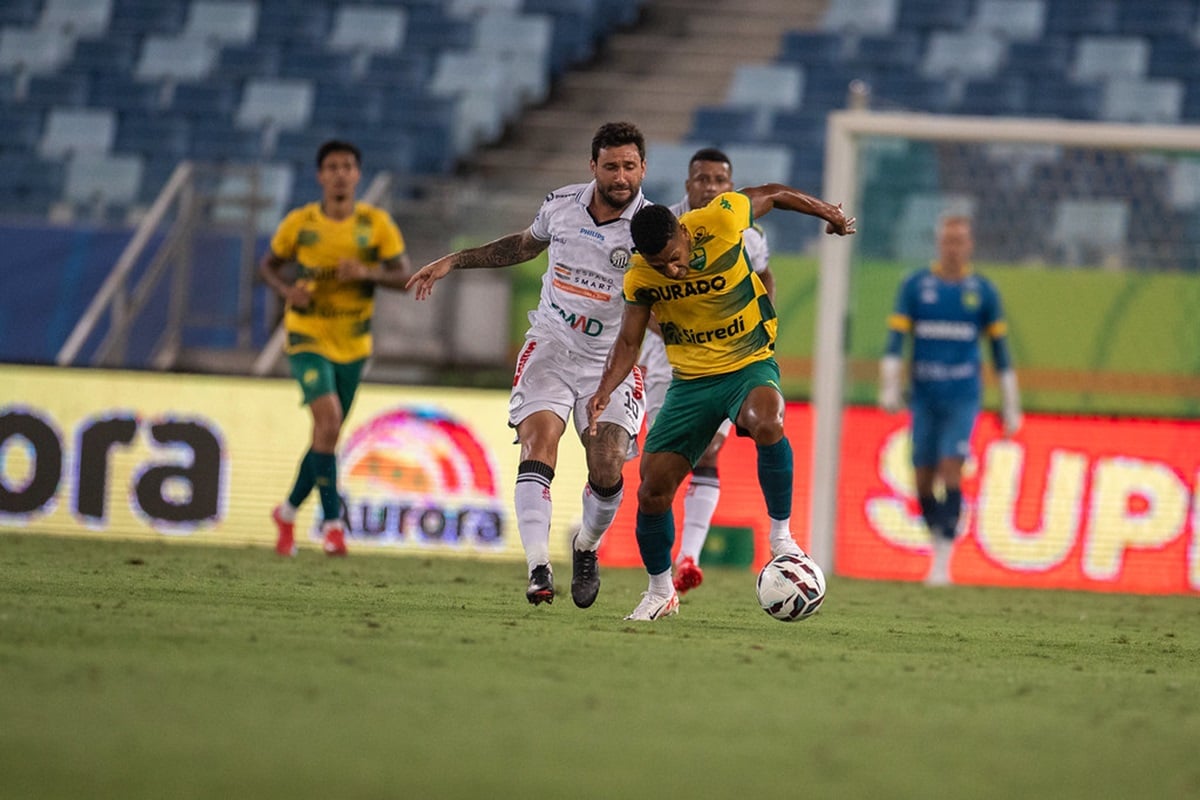 Cuiabá x Goiás: onde assistir ao vivo, horário e escalações pela Série B. Imagem: AssCom Dourado