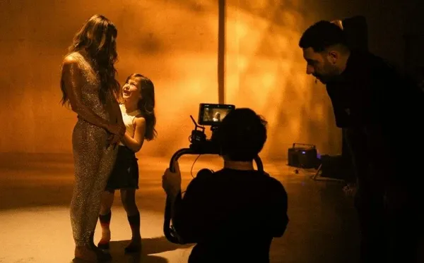 Claudia Leitte lança clipe gravado em Salvador
