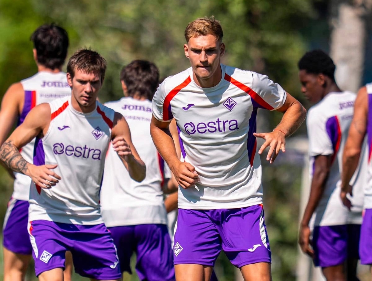 Roma x Fiorentina: onde assistir e tudo sobre a estreia na Serie A. Imagem: Divulgação Fiorentina Roma x Fiorentina: onde assistir e tudo sobre a estreia na Serie A. Imagem: Divulgação Fiorentina
