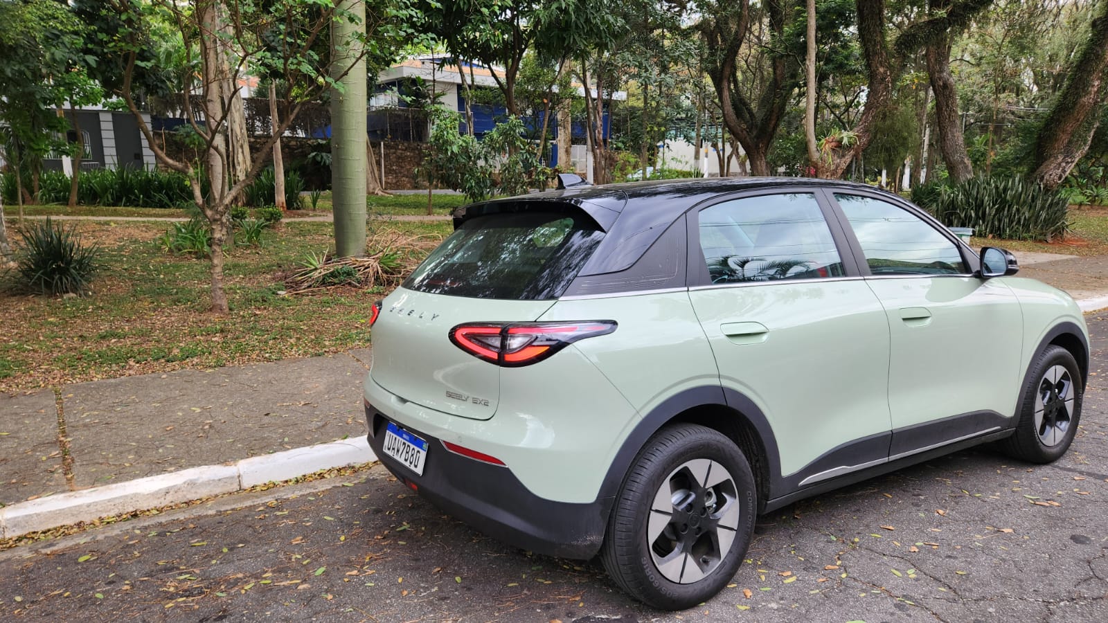 Geely EX2 revela vantagens do veículo elétrico no cotidiano urbano   Sérgio Dias (17)