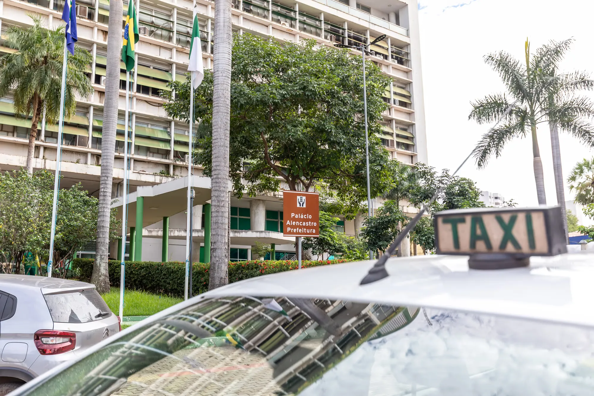 Taxistas de Cuiabá devem aferir taxímetros entre 24 e 28 de agosto após reajuste tarifário