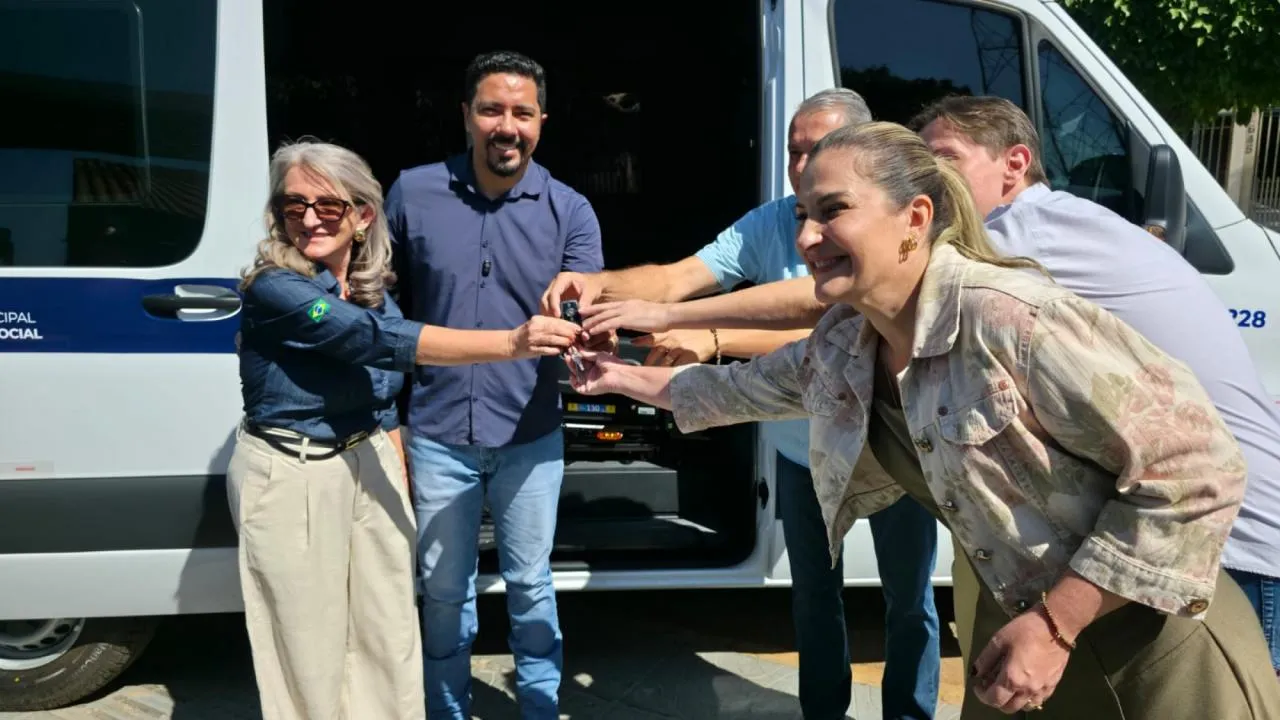 Lar Bem Viver em Sorriso recebe van adaptada de R$ 390 mil para transporte de idosos