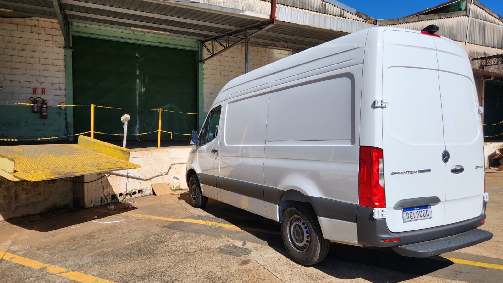 Mercedes Benz Sprinter Automática aproxima van da experiência de um automóvel Sérgio Dias (11)