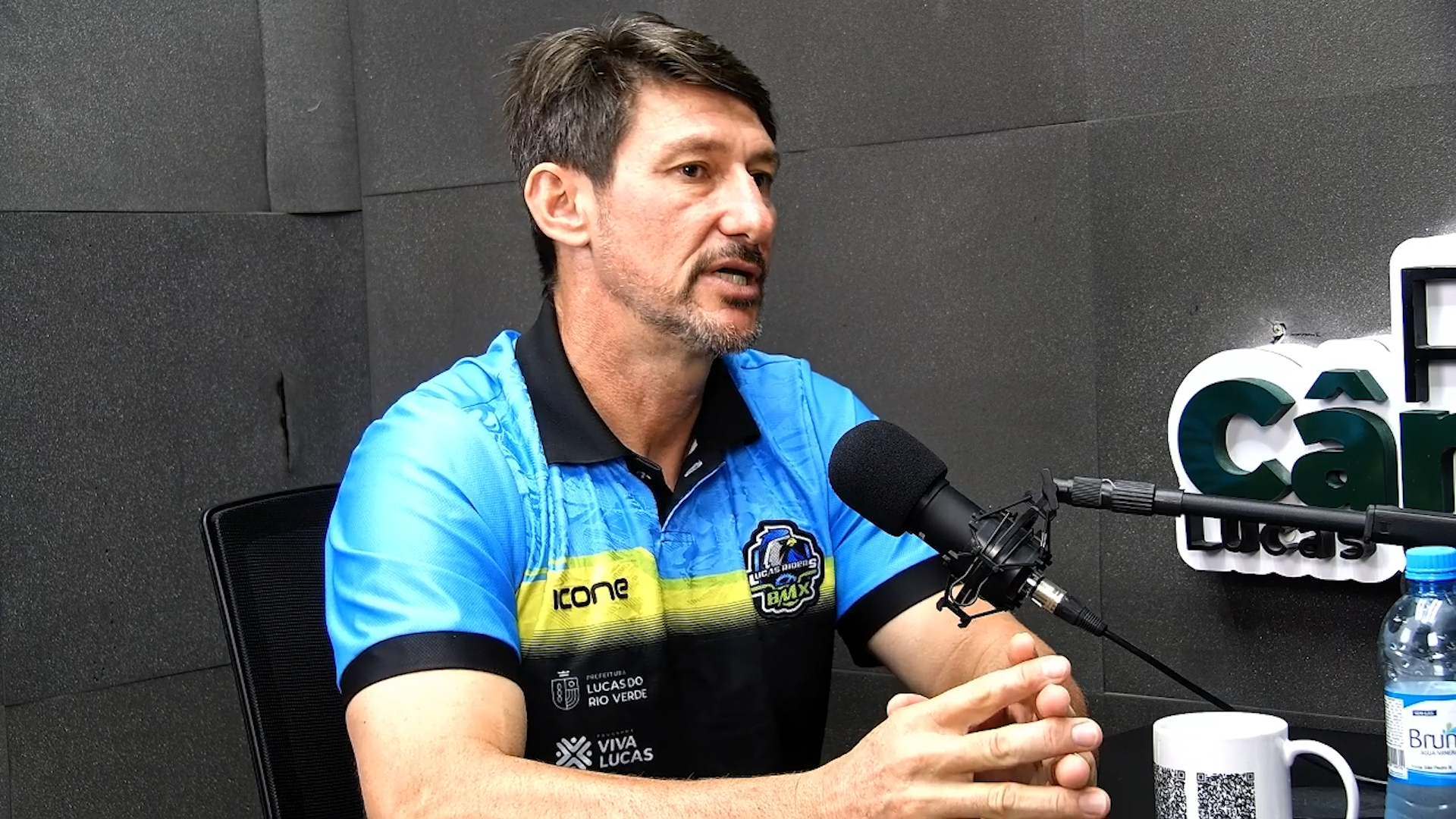 Podcast Lucas em Debate destaca crescimento e conquistas da Escolinha de BMX de Lucas do Rio Verde