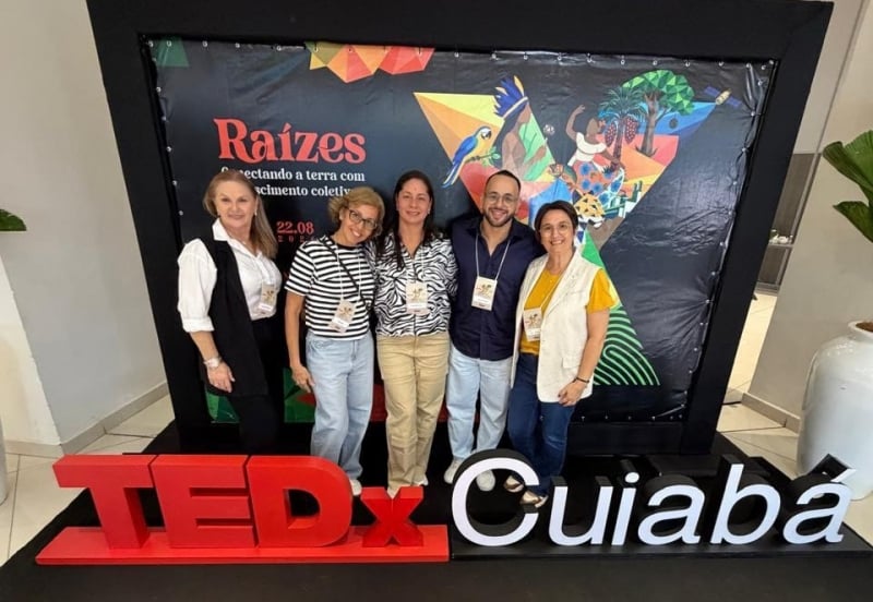 Professores orientadores das Cooperativas Escolares de Lucas participam do TEDx Cuiabá 2026