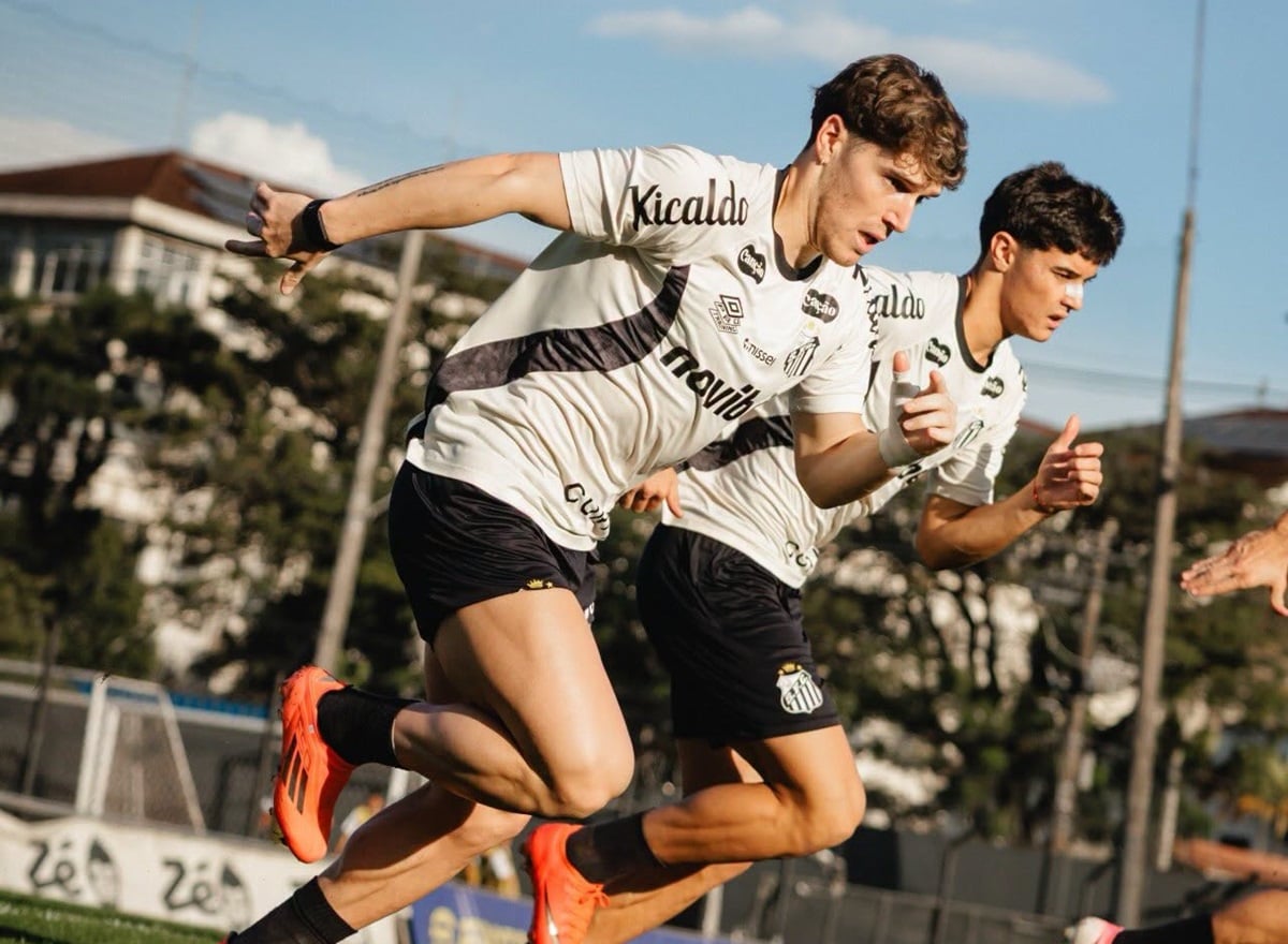 Santos x Athletico-PR ao vivo: onde assistir e as prováveis escalações do duelo