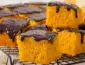Bolo de cenoura fit leva chocolate e não tem açúcar