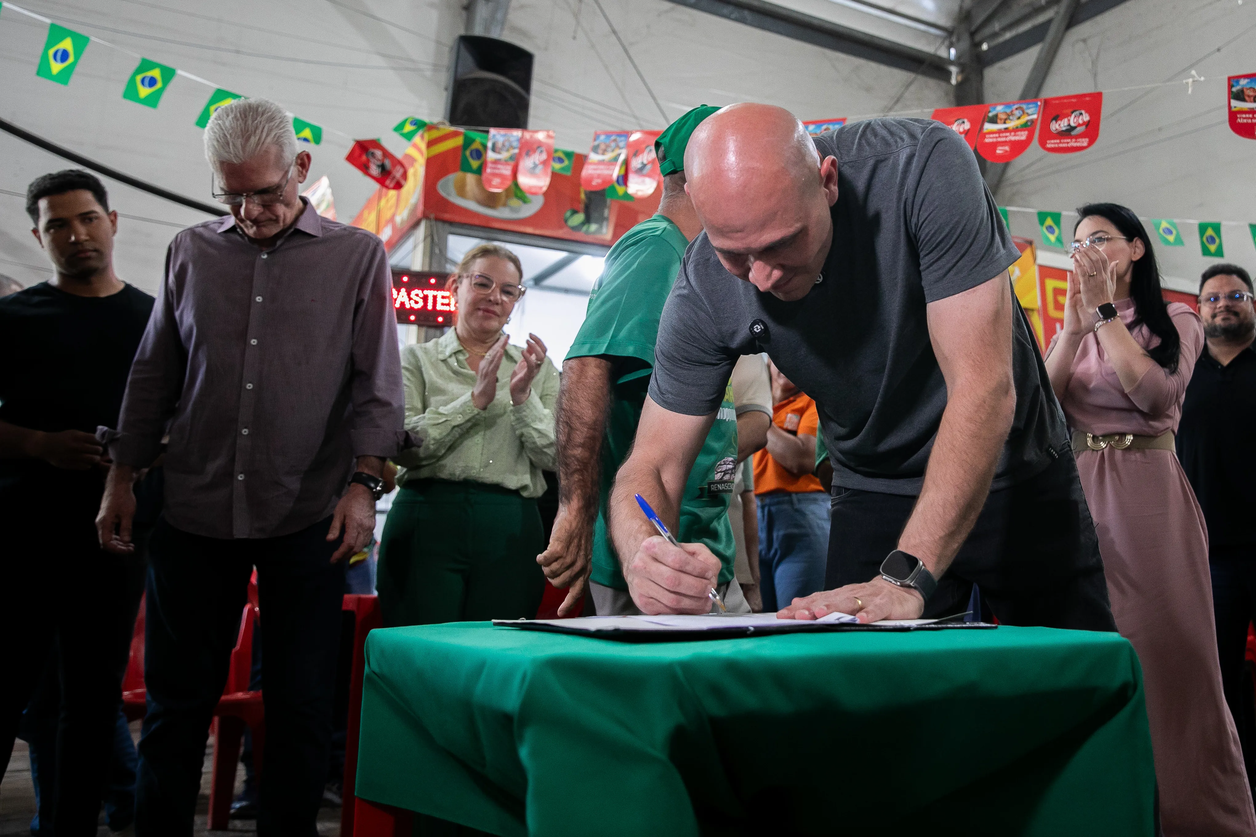 Prefeitura de Cuiabá formaliza concessão de 30 anos do terreno do Shopping Popular