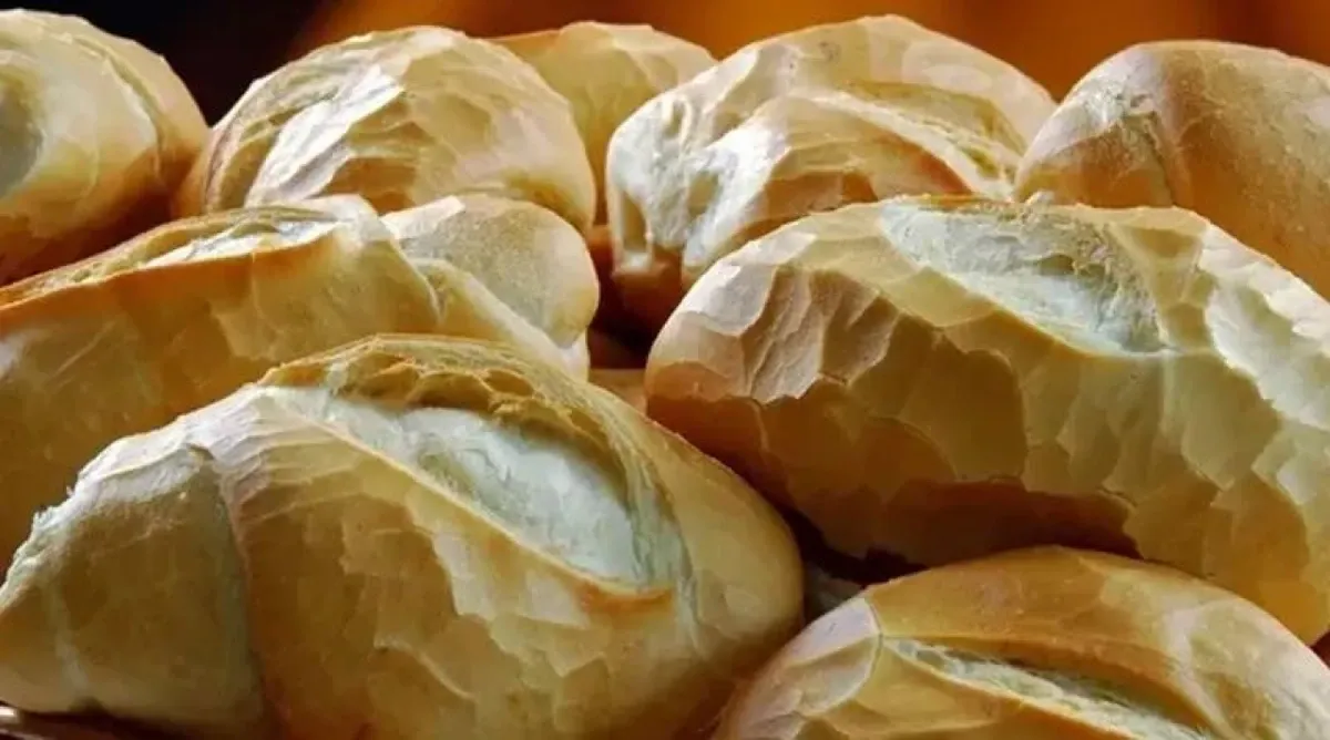 Pão dormido volta a ficar crocante em 3 minutos