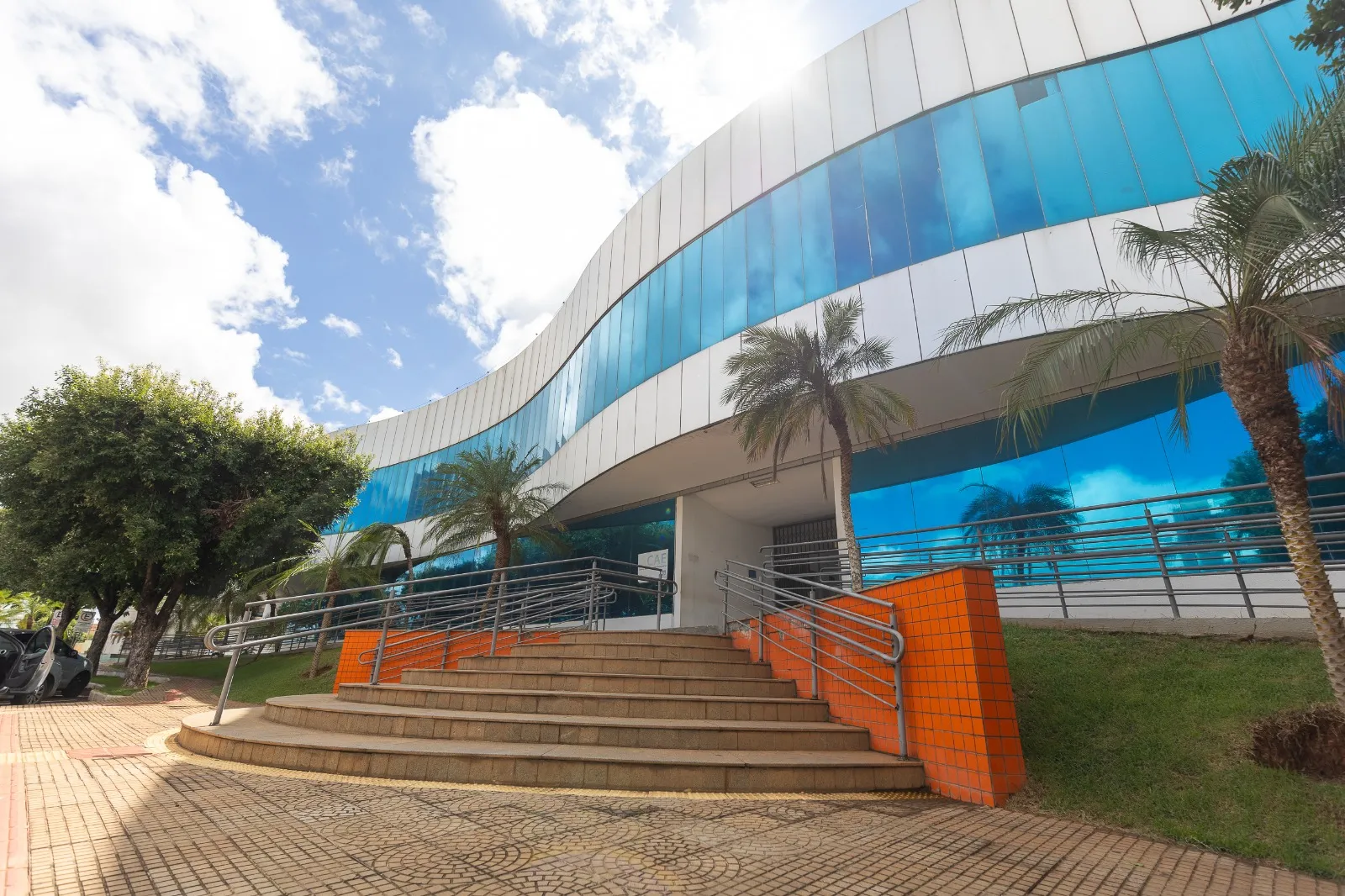 Prefeitura de Rondonópolis demite professora por abandono de cargo e determina devolução de R$ 12,4 mil aos cofres públicos