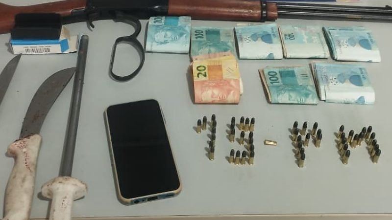Homem é preso com carabina, R$ 7 mil e mais de 400 kg de carne bovina sem documentação em Alto Araguaia