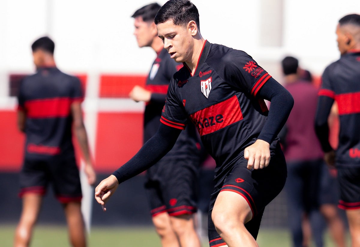 Atlético-GO x Botafogo-SP: onde assistir e escalações para o jogo da Série B. Imagem: Divulgação Atlético-GO