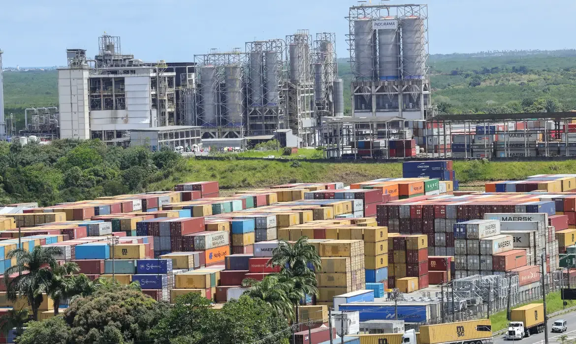 Amcham pede diálogo para evitar reciprocidade contra os EUA
