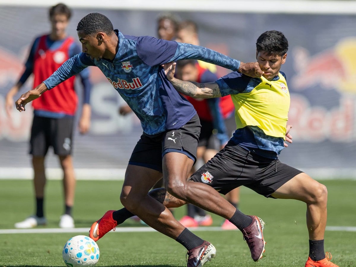 Athletico-PR x Bragantino: onde assistir, horário e detalhes. Imagem: Ari Ferreira/RB Bragantino