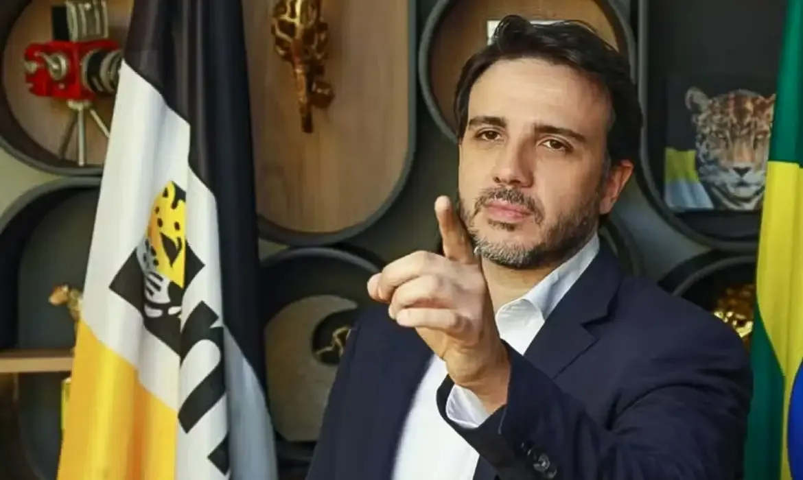 Renan Santos estreia na disputa presidencial pelo Missão