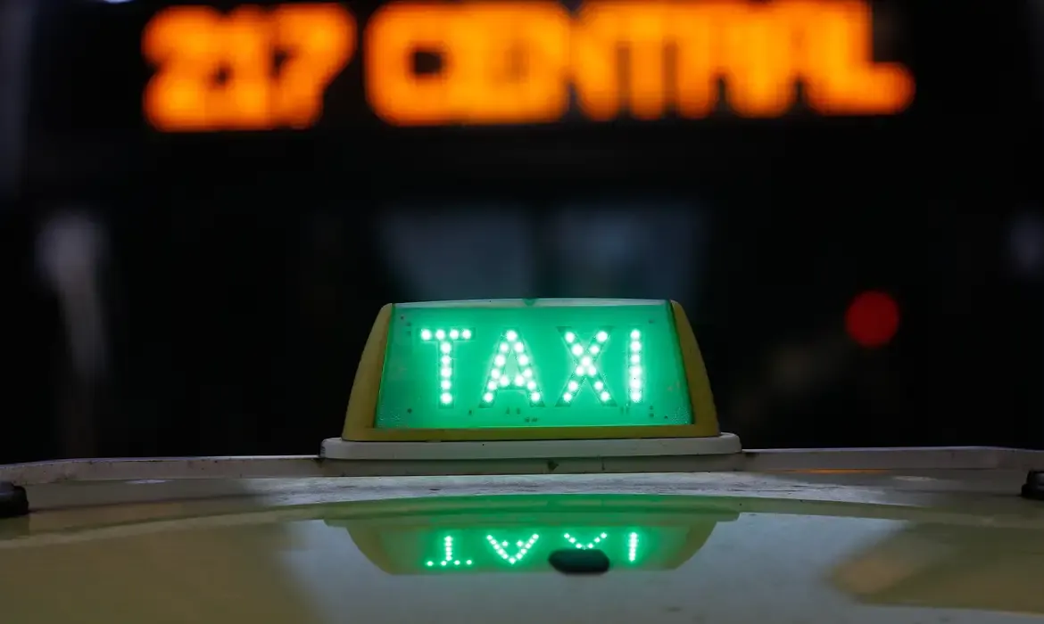 Crédito para taxistas sobe para R$ 200 mil