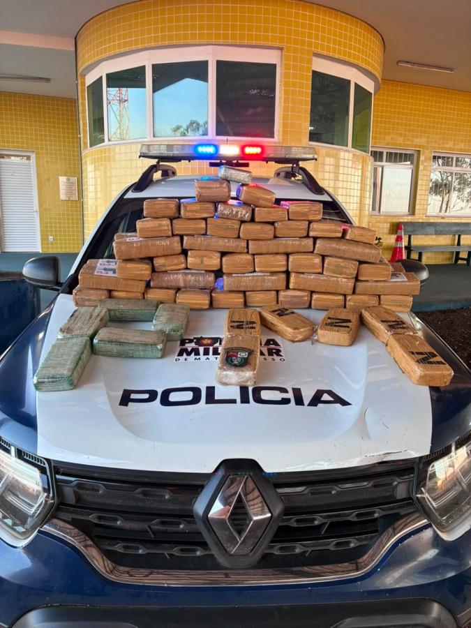 PRF e Polícia Militar apreendem 62 tabletes de drogas e prendem motorista na BR-364 em Alto Garças