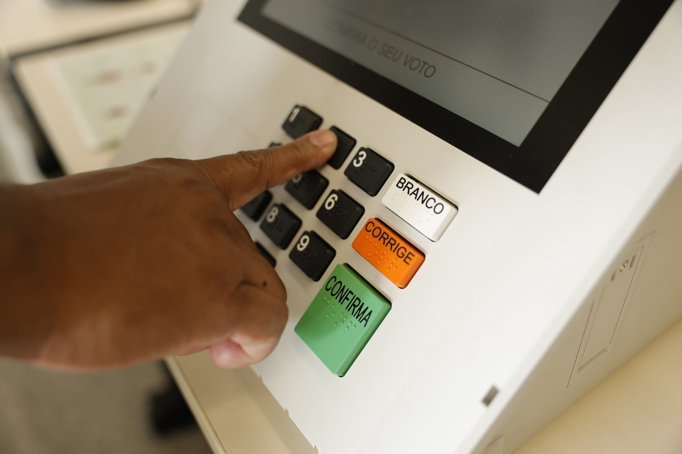 Mato Grosso tem mais de 84 mil eleitores analfabetos aptos para as eleições de 2026