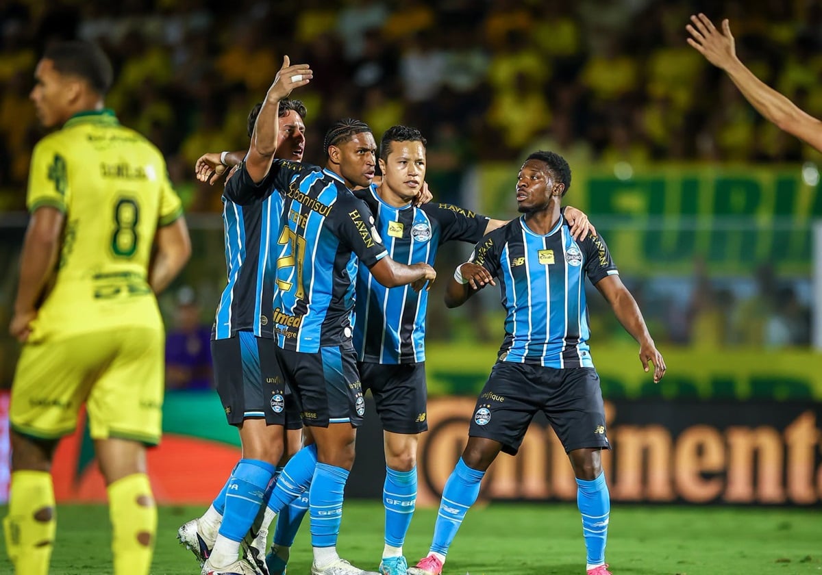 Grêmio x São Paulo: saiba onde assistir ao vivo e veja as prováveis escalações