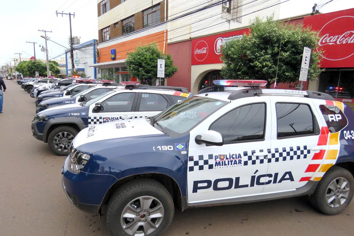 Homem é preso pela PM ao invadir empresa no Centro de Rondonópolis para furtar fios de cobre