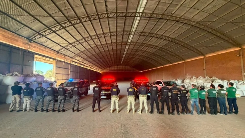 Operação Safra Paralela mira esquema de fertilizantes adulterados e furto de grãos com suspeita de elo com facção em Rondonópolis