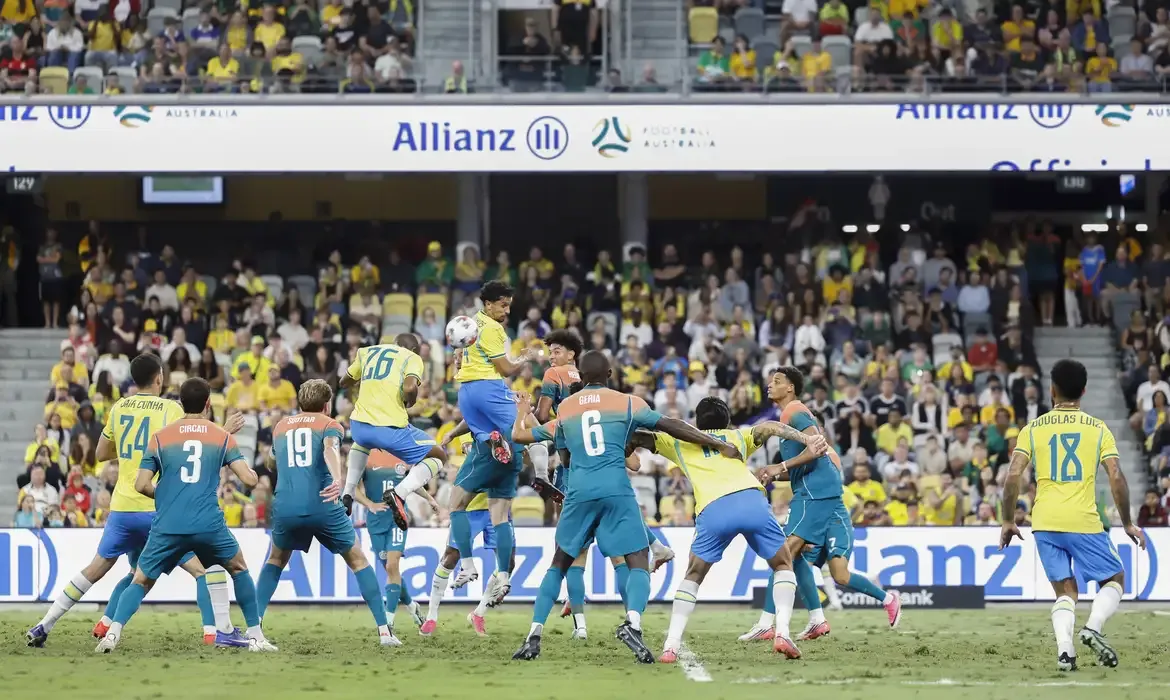 Brasil enfrenta Austrália novamente nesta terça-feira (29)