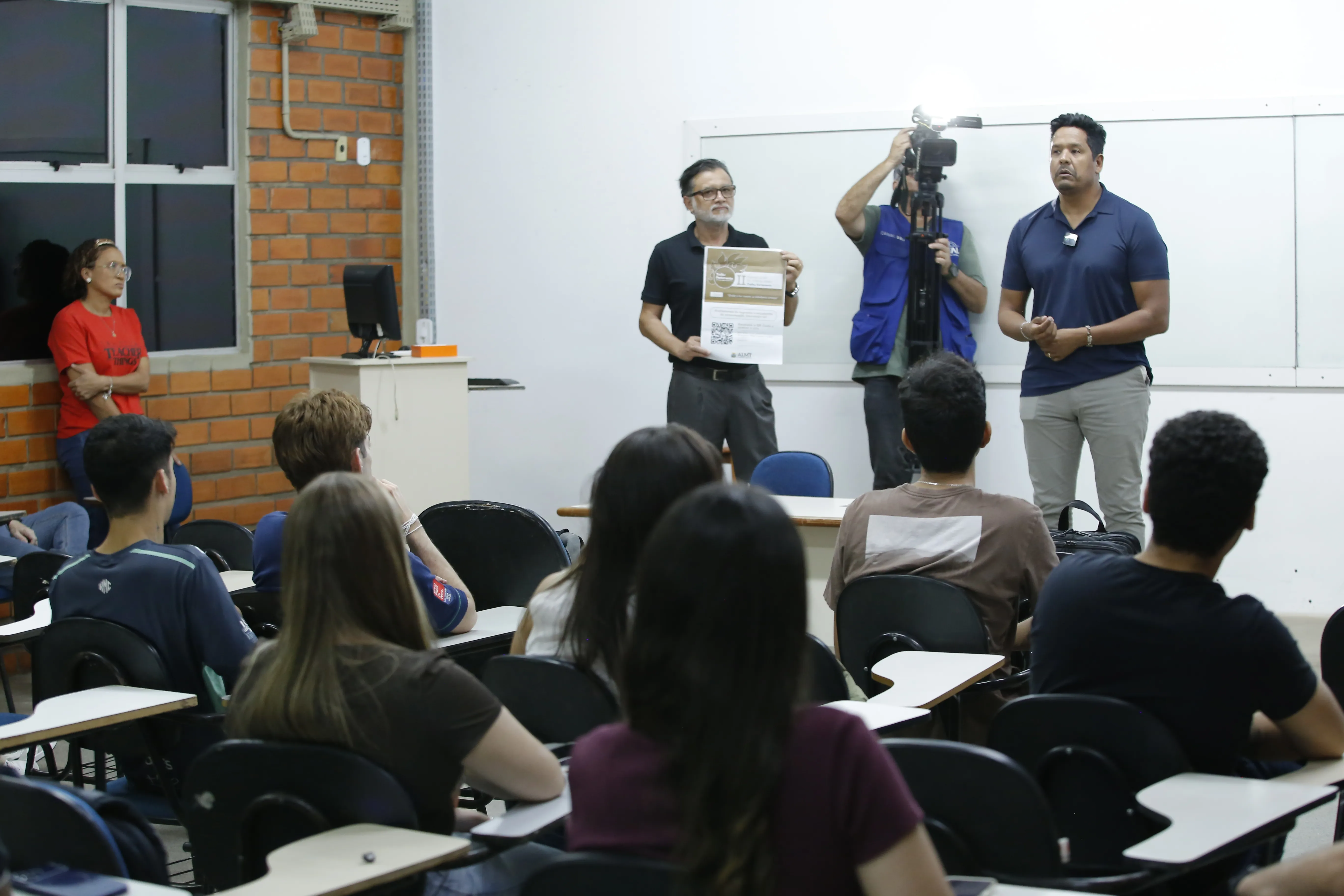 Troféu Parlamento incentiva universitários