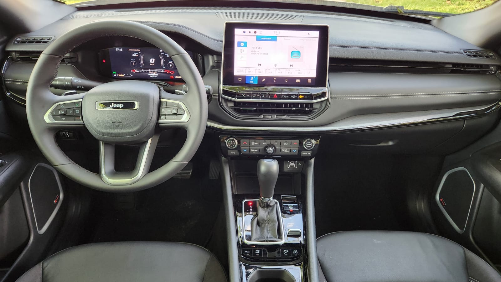 Jeep Compass mostra por que lidera entre os SUVs médios   Sérgio Dias (4)