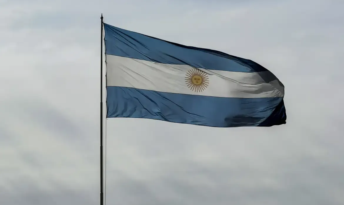 Pobreza na Argentina sobe e atinge 32,3% da população