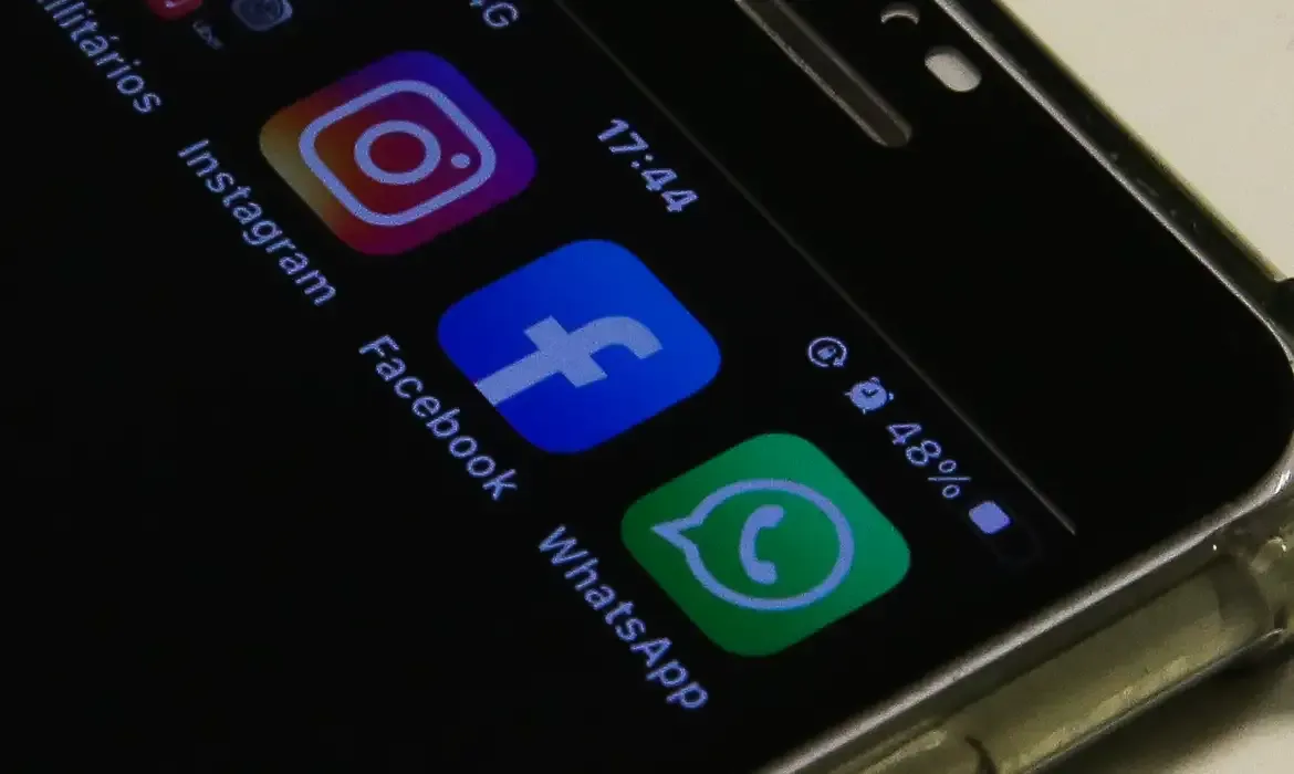 TSE cobra Meta por restrições a publicações da campanha de Lula