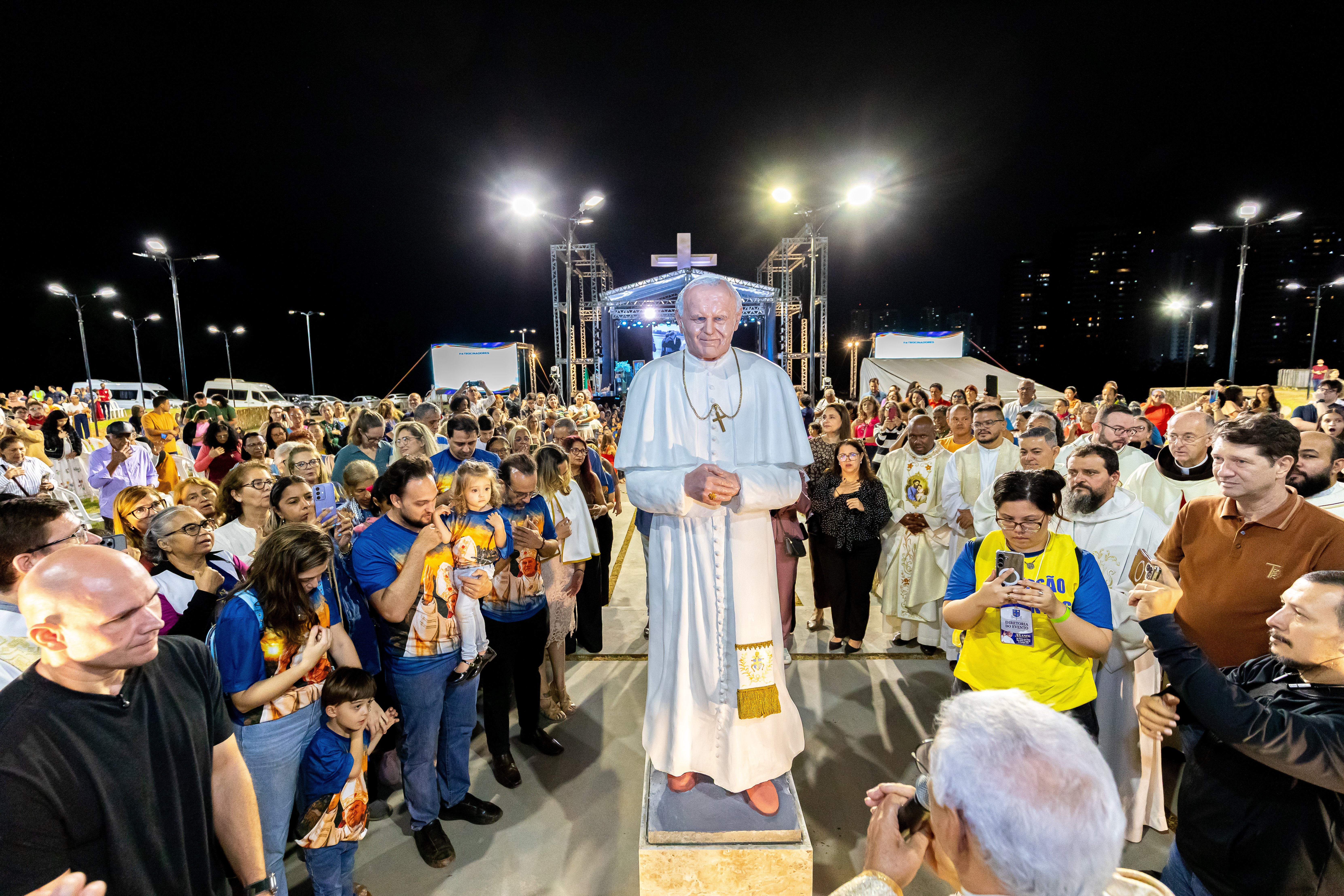 Escultura de São João Paulo II marca 35 anos da visita do Papa a Cuiabá
